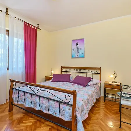 With A Parking Space Apartment *