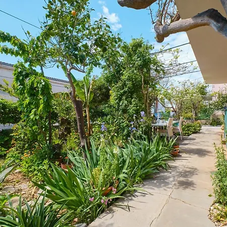 With A Parking Space Lägenhet *